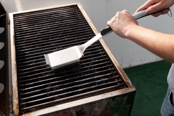 N48 1_BarbequeCleaning 575x383