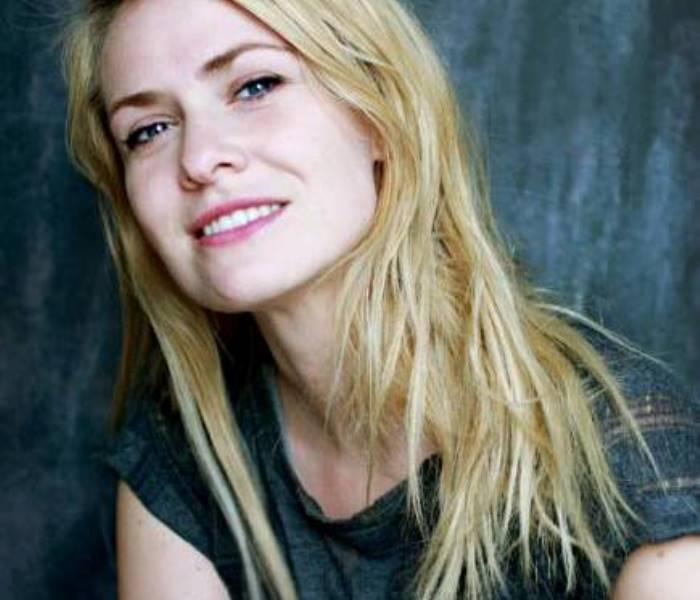 Migranti rifugiati siriani scrittrice Bryndis Bjorgvinsdottir appello islandesi