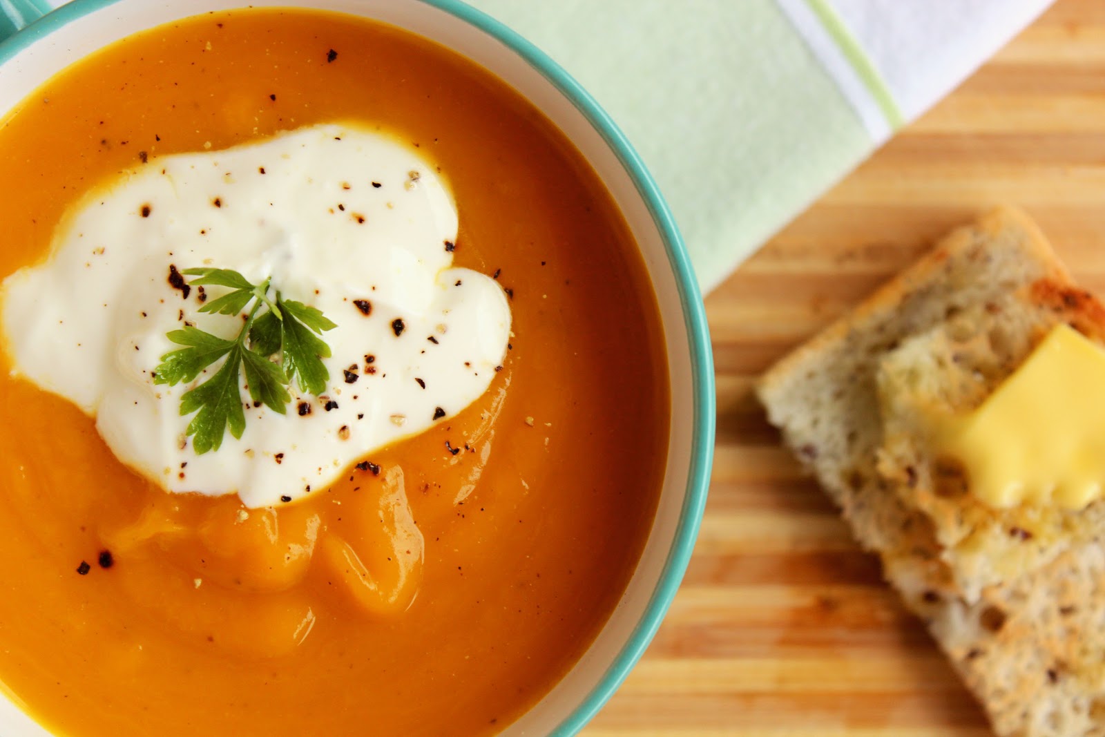 Vellutata di zucca e patate, ricetta light