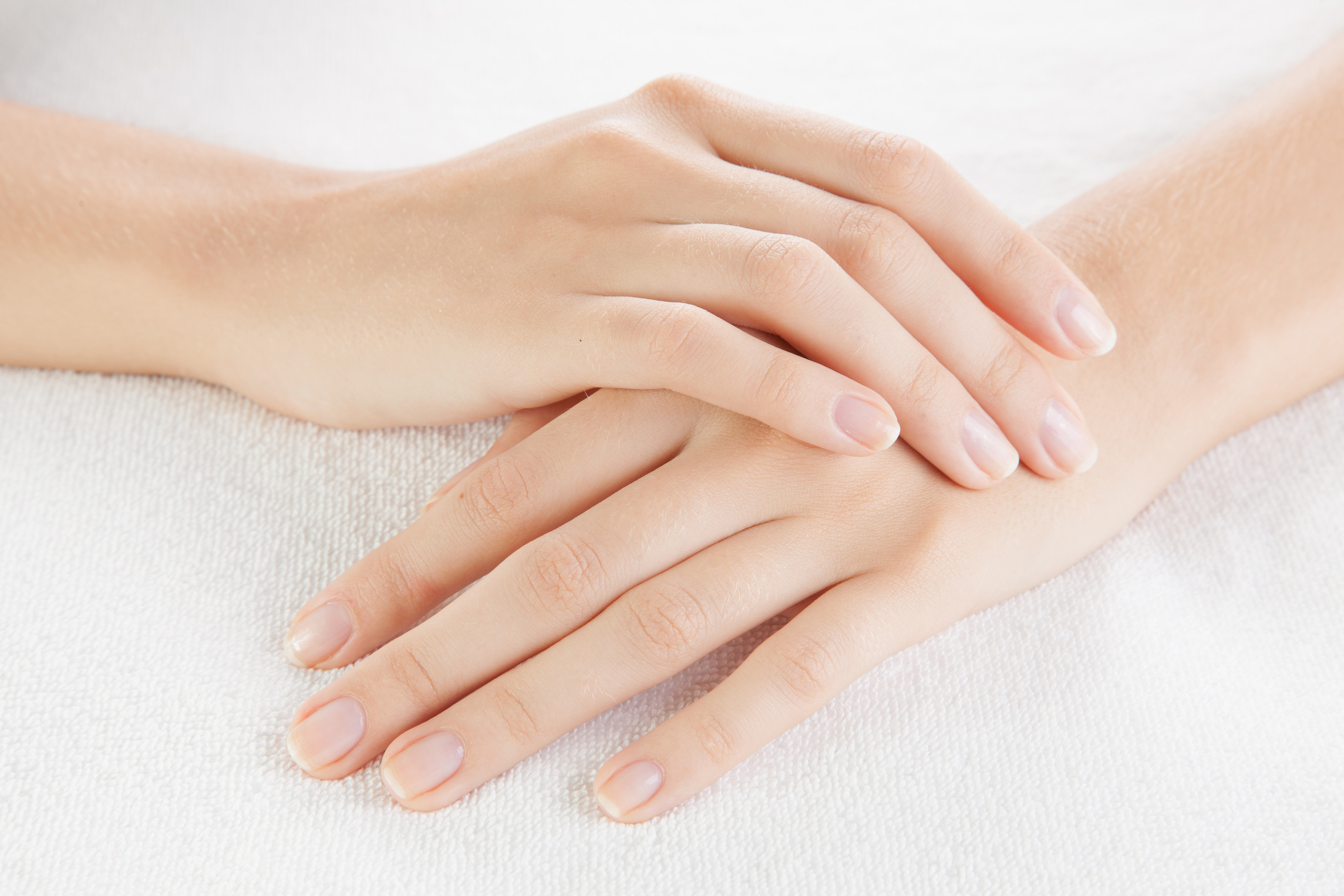 Pelle secca delle mani: 10 consigli per renderla perfettamente idratata