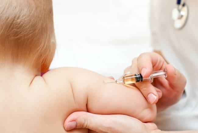 Rinvio delle vaccinazioni nei bambini: quando è necessario?