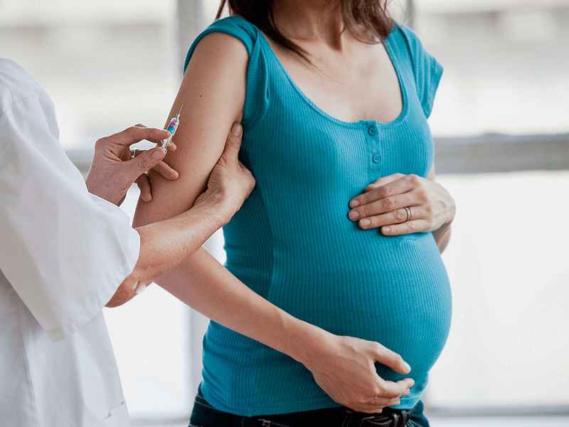 La varicella in gravidanza è pericolosa? Sintomi, rischi e terapia