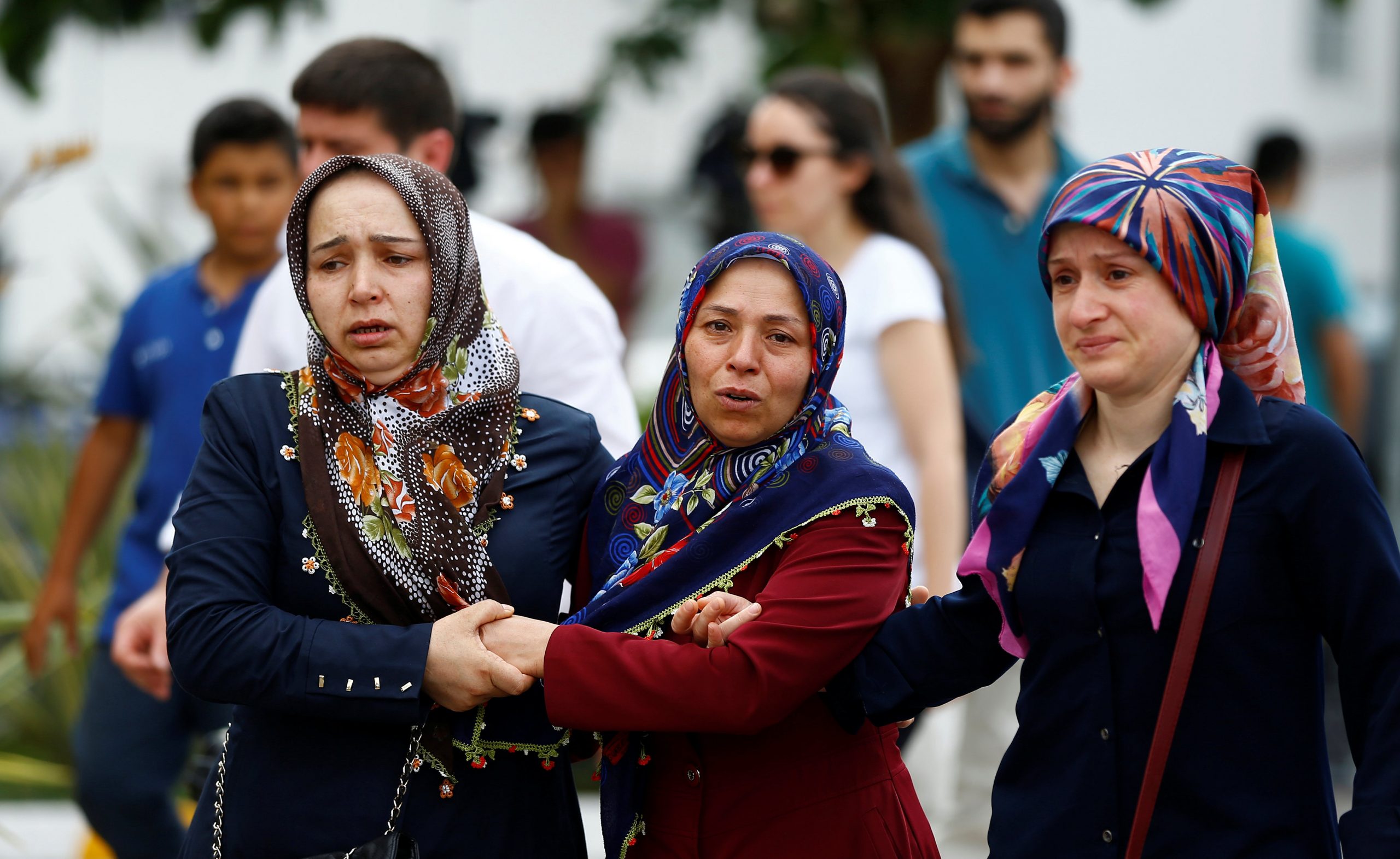 Attentato a Istanbul, le storie delle donne e dei bambini vittime dell’attentato