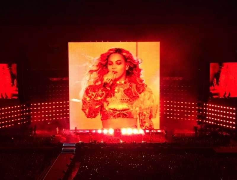 Beyoncé conquista Milano: in 55mila al suo concerto visual [FOTO]