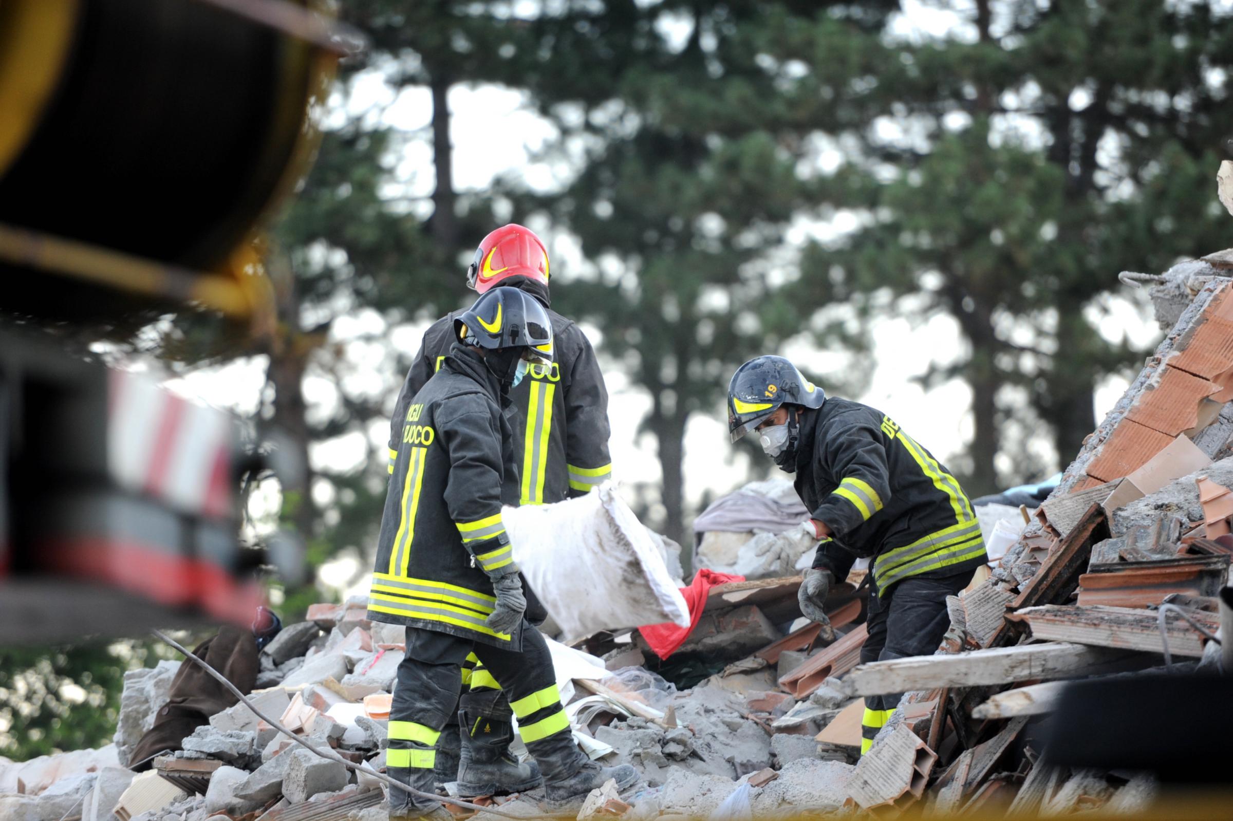 Terremoto in Centro Italia: gli angeli della tragedia e le loro storie