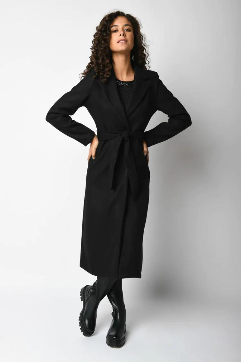 cappotto nero mango