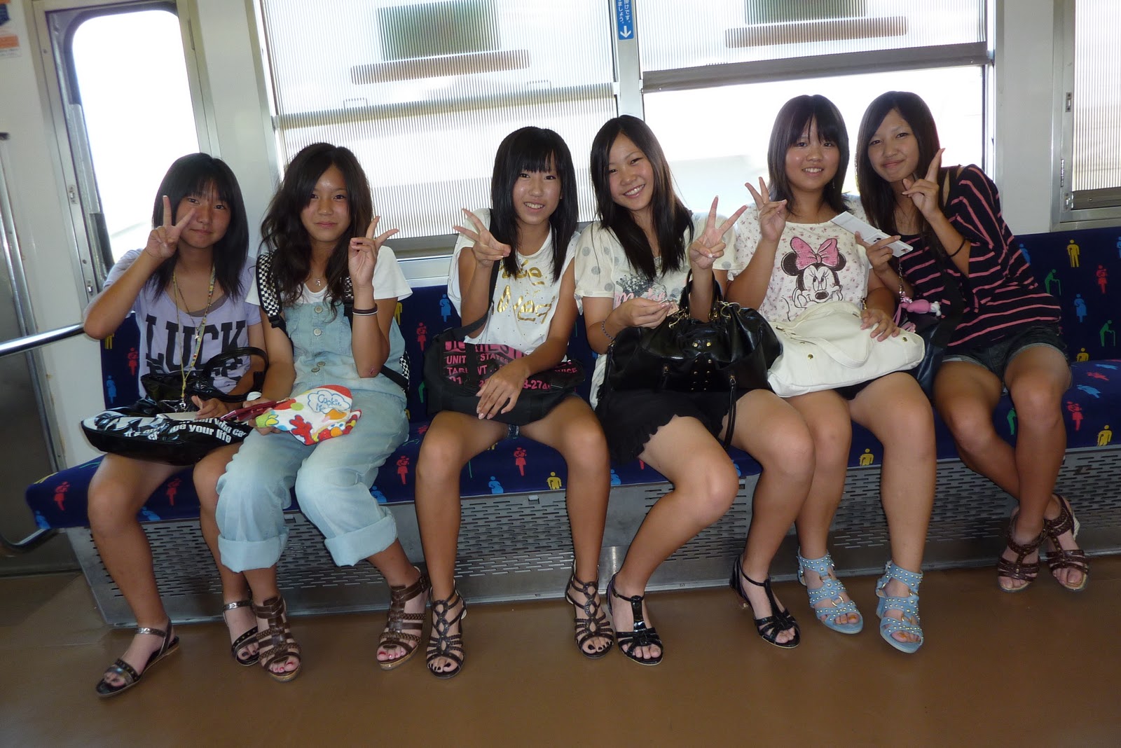 donne giapponesi treno