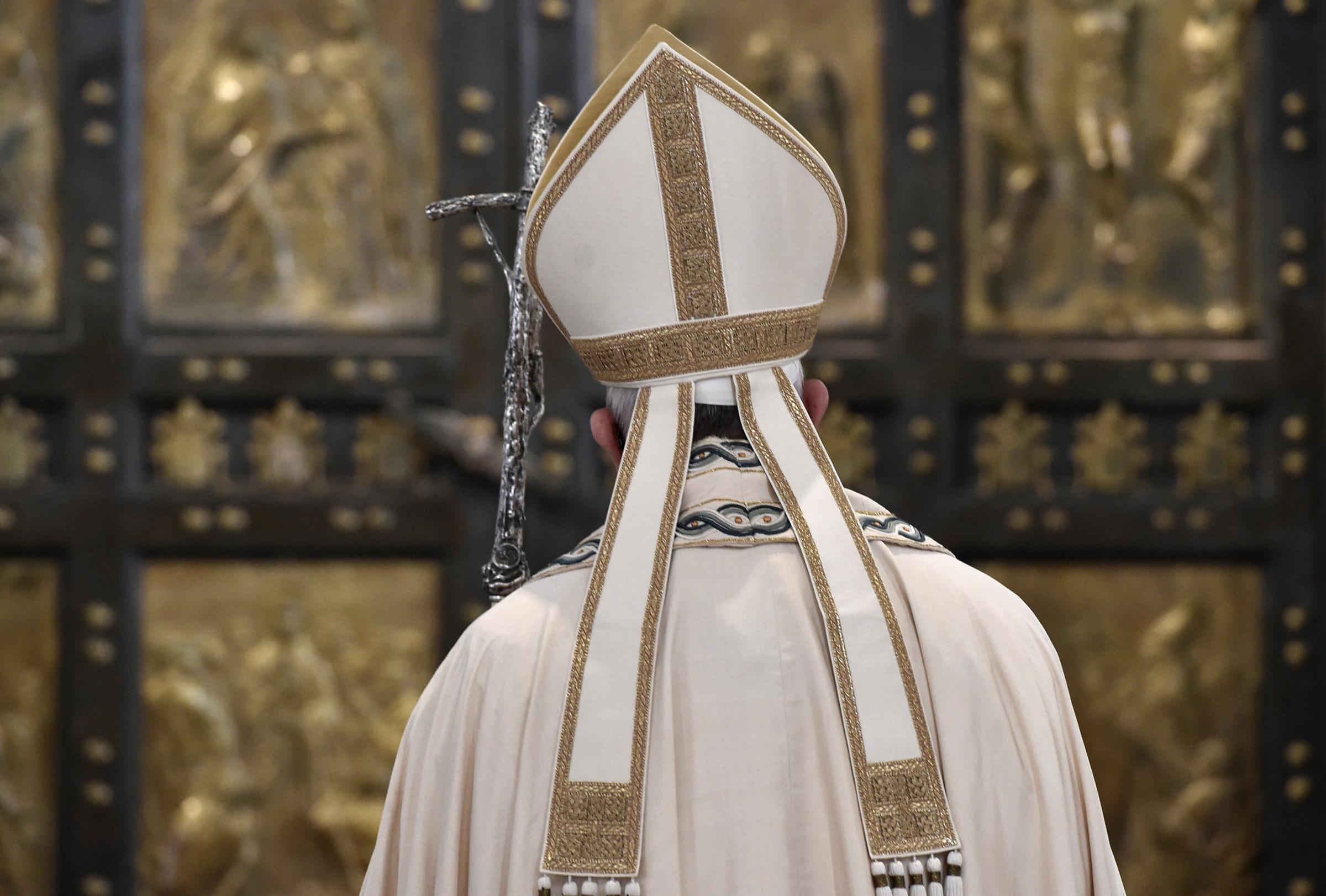 Aborto, la svolta di papa Francesco: i sacerdoti assolvano i responsabili di peccato