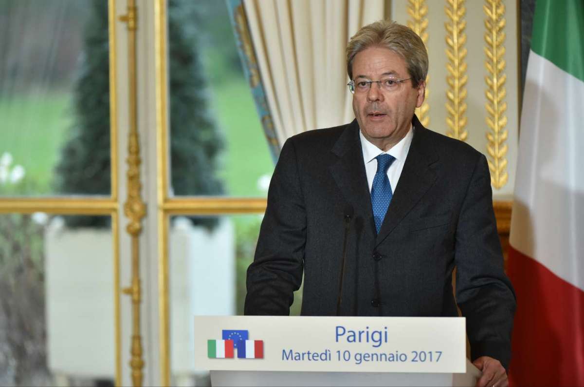 Paolo Gentiloni ricoverato in ospedale: lieve malore per il premier [FOTO]