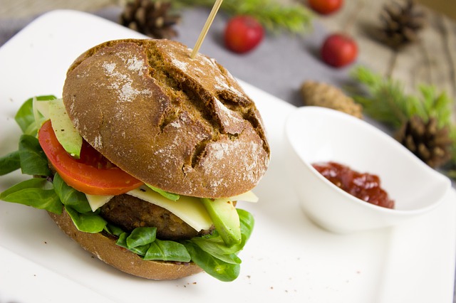 Veggie burger: 3 ricette light e sfiziose