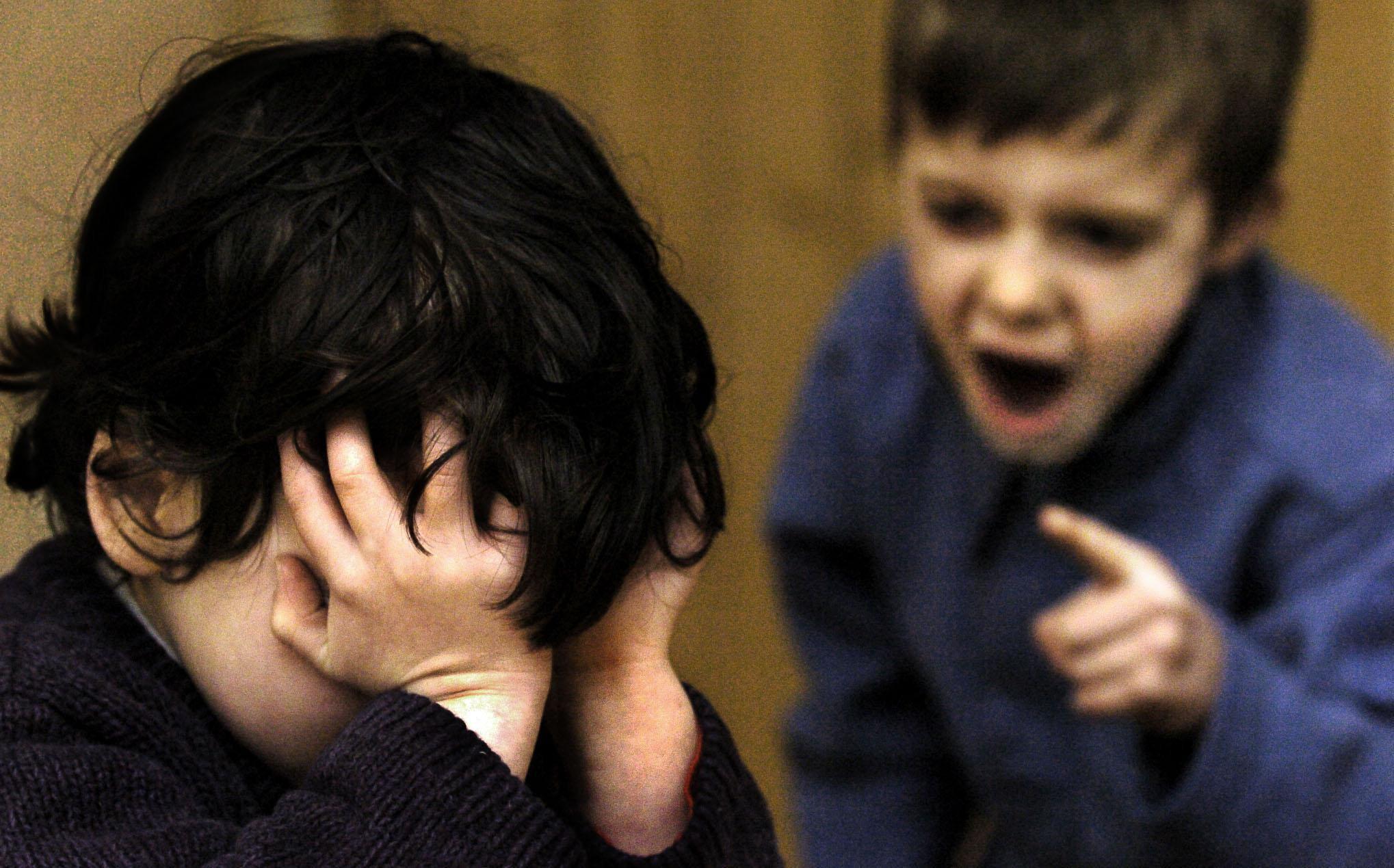 Come capire se mio figlio è un bullo: la guida per i genitori da Telefono Azzurro