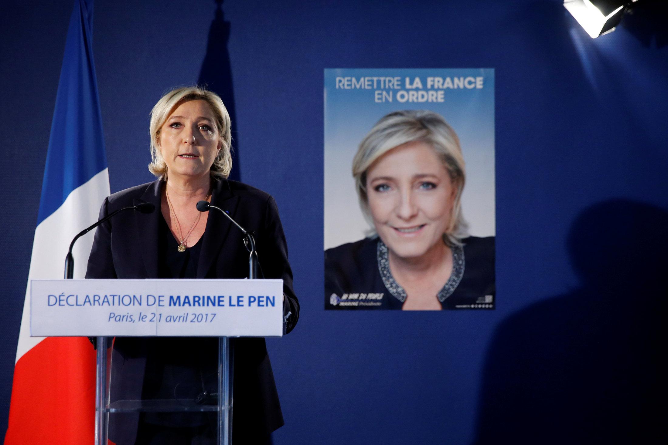 Chi è Marine Le Pen, la biografia e il programma della candidata alle presidenziali francesi