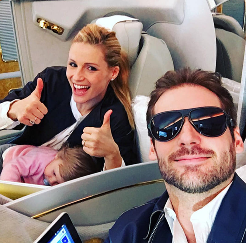 Michelle Hunziker e l’aereo privato: è polemica