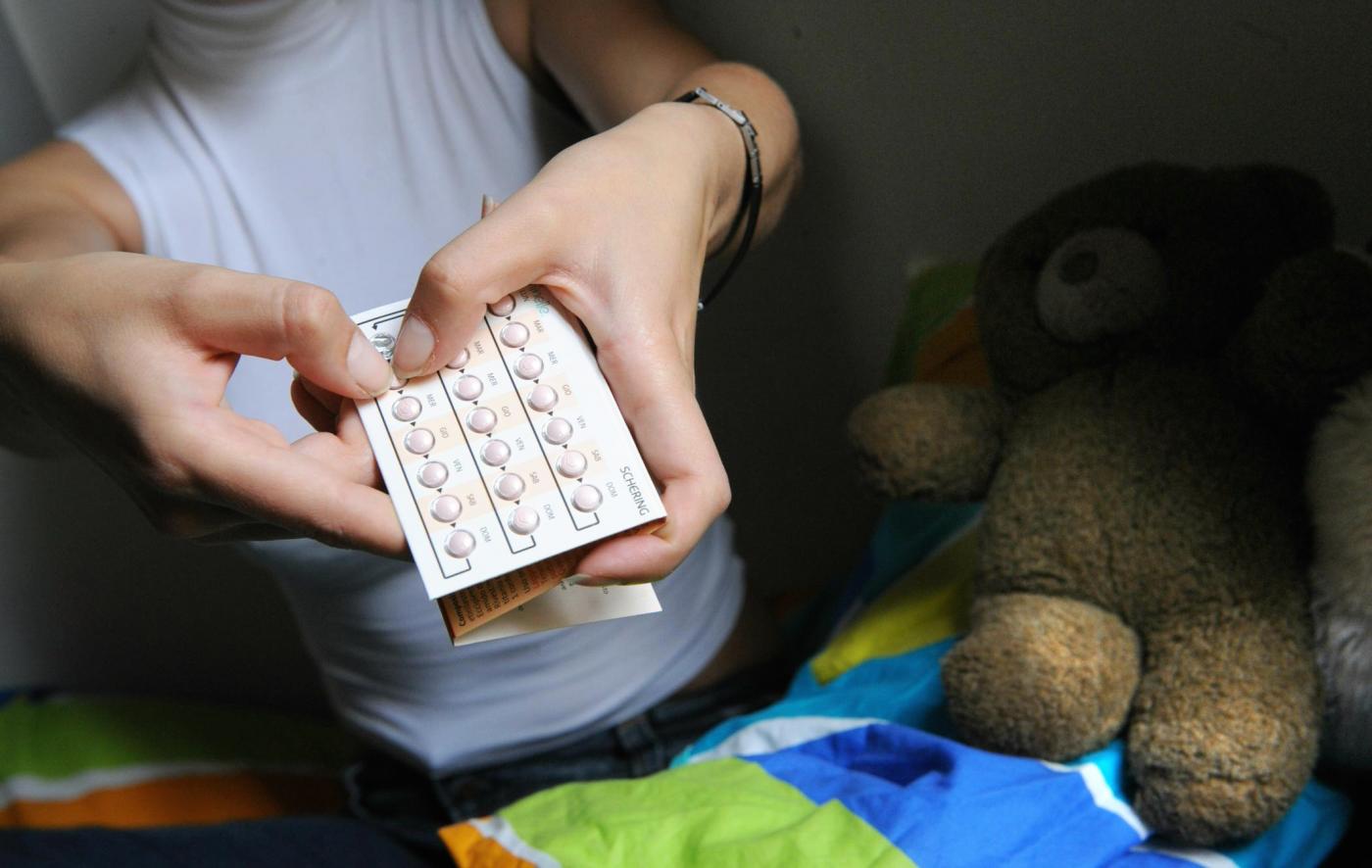 Pillola anticoncezionale a pagamento, da fascia A a fascia C: un danno per le fasce più basse