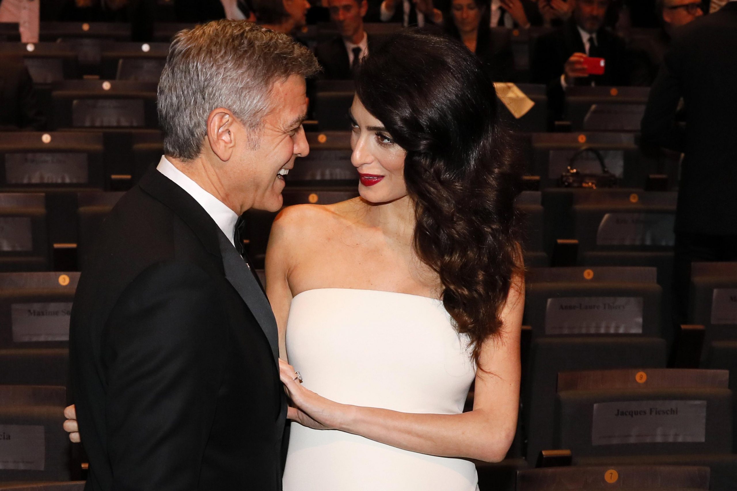 George Clooney è papà: Amal Alamuddin ha partorito i figli Ella e Alexander