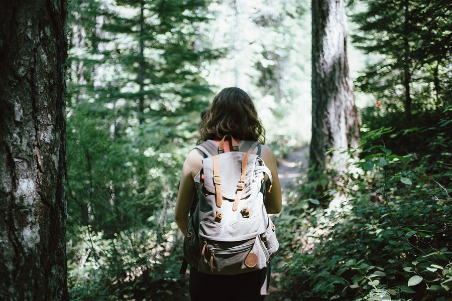 Trekking in montagna, l’abbigliamento giusto per un’esperienza nella natura