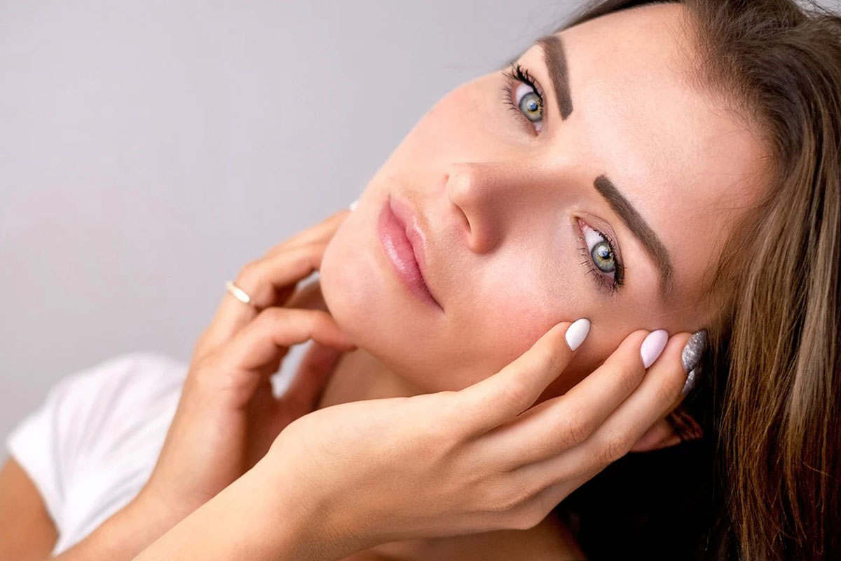 Come curare la pelle dopo l’estate, prodotti e consigli beauty per un incarnato luminoso