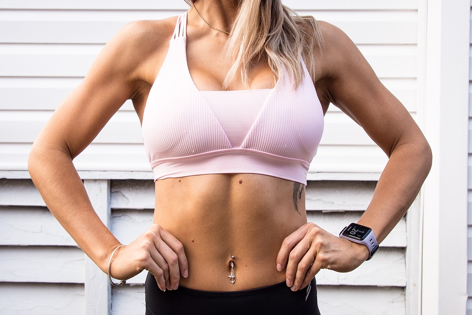 Abbigliamento da palestra per donna economico, l’outfit migliore per gli allenamenti