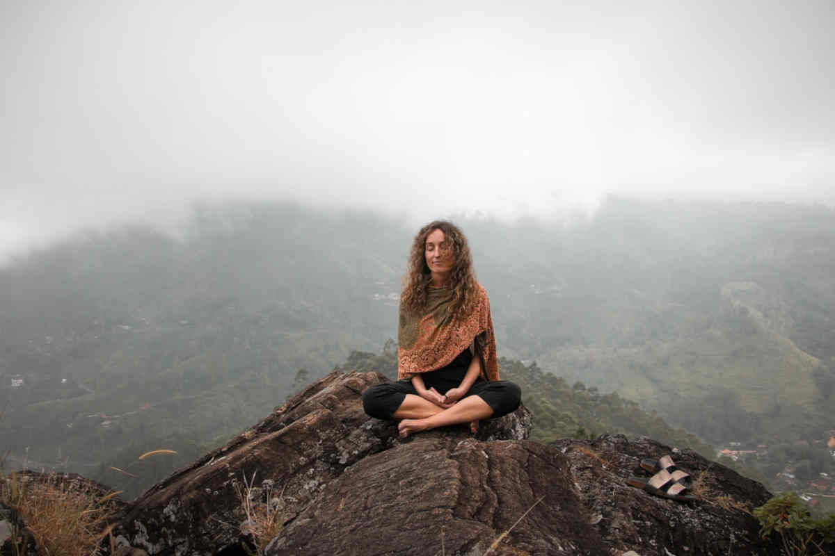 Meditazione di una ragazza