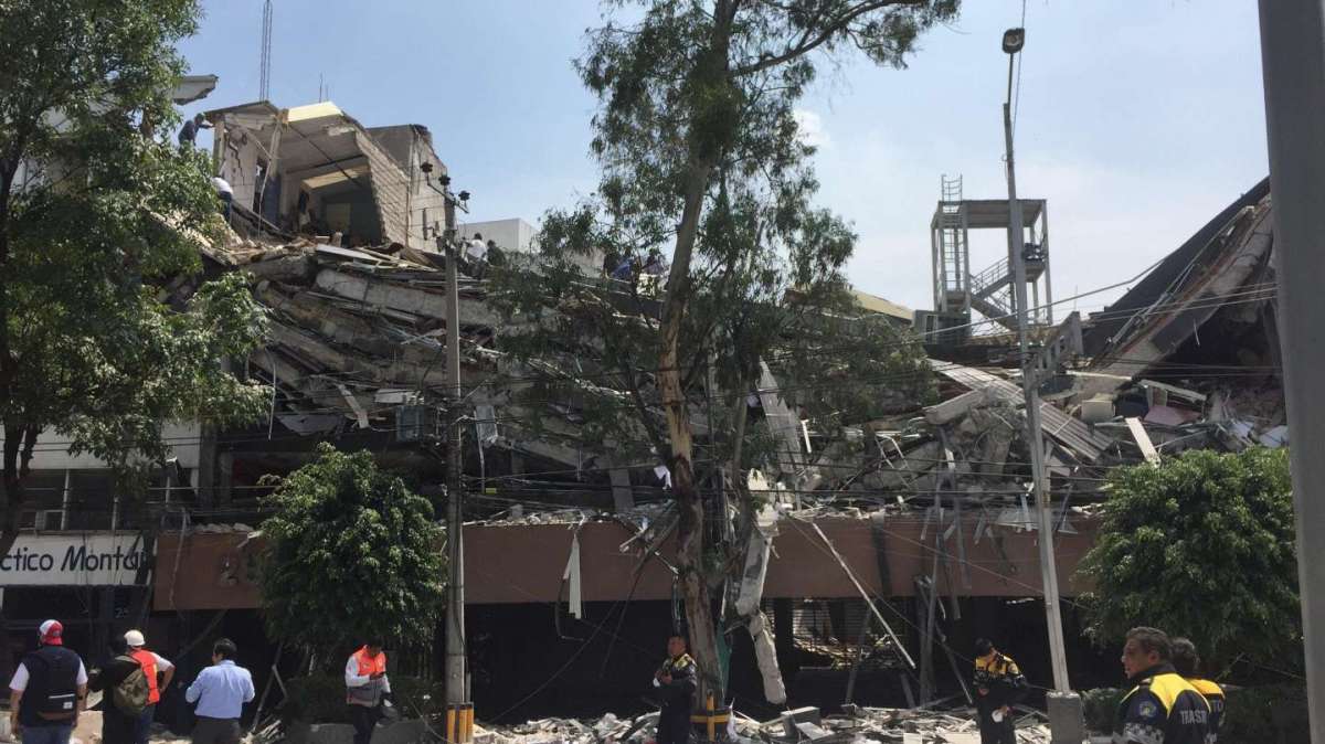 Scossa di terremoto 7,1 in Messico: centinaia di morti sotto i 40 edifici crollati