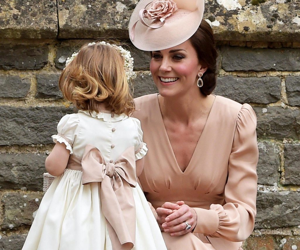 Kate Middleton e l'abito di Zara da 45€ indossato il giorno del matrimonio  di Pippa | Pourfemme