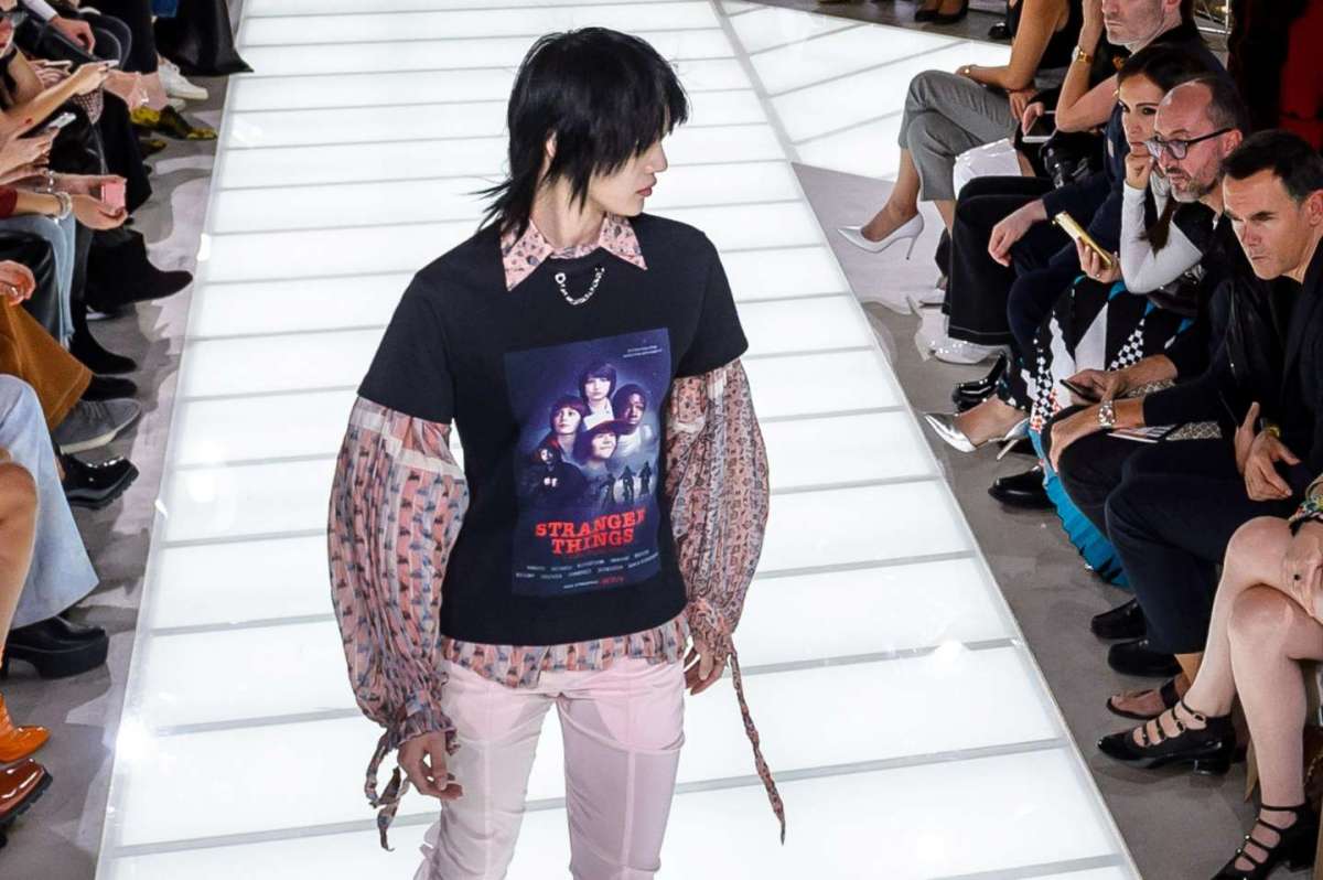 Louis Vuitton lancia una t-shirt di Stranger Things alla Paris Fashion Week