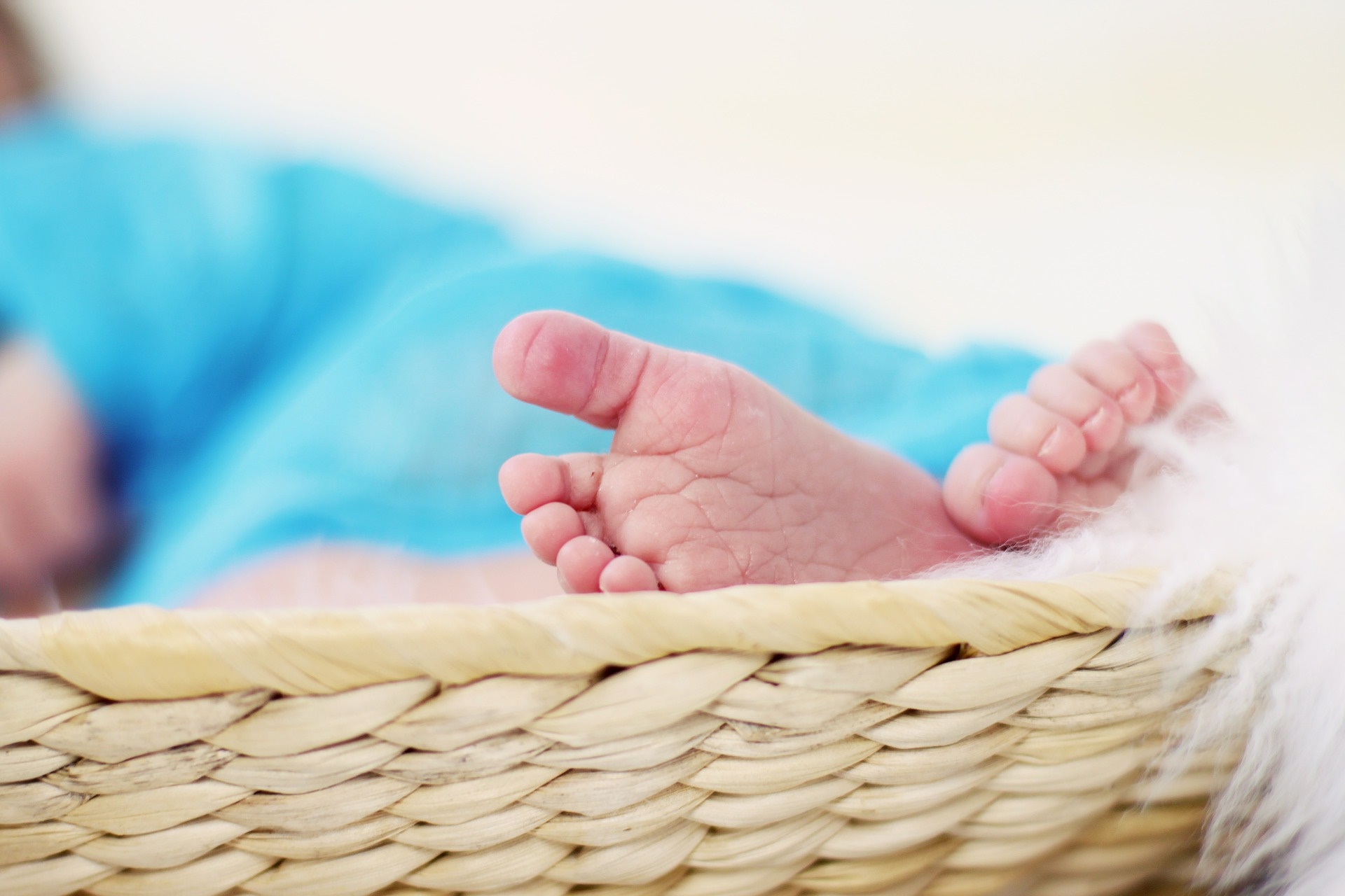 Raffreddore nei neonati: quanto dura, cosa fare e rimedi naturali