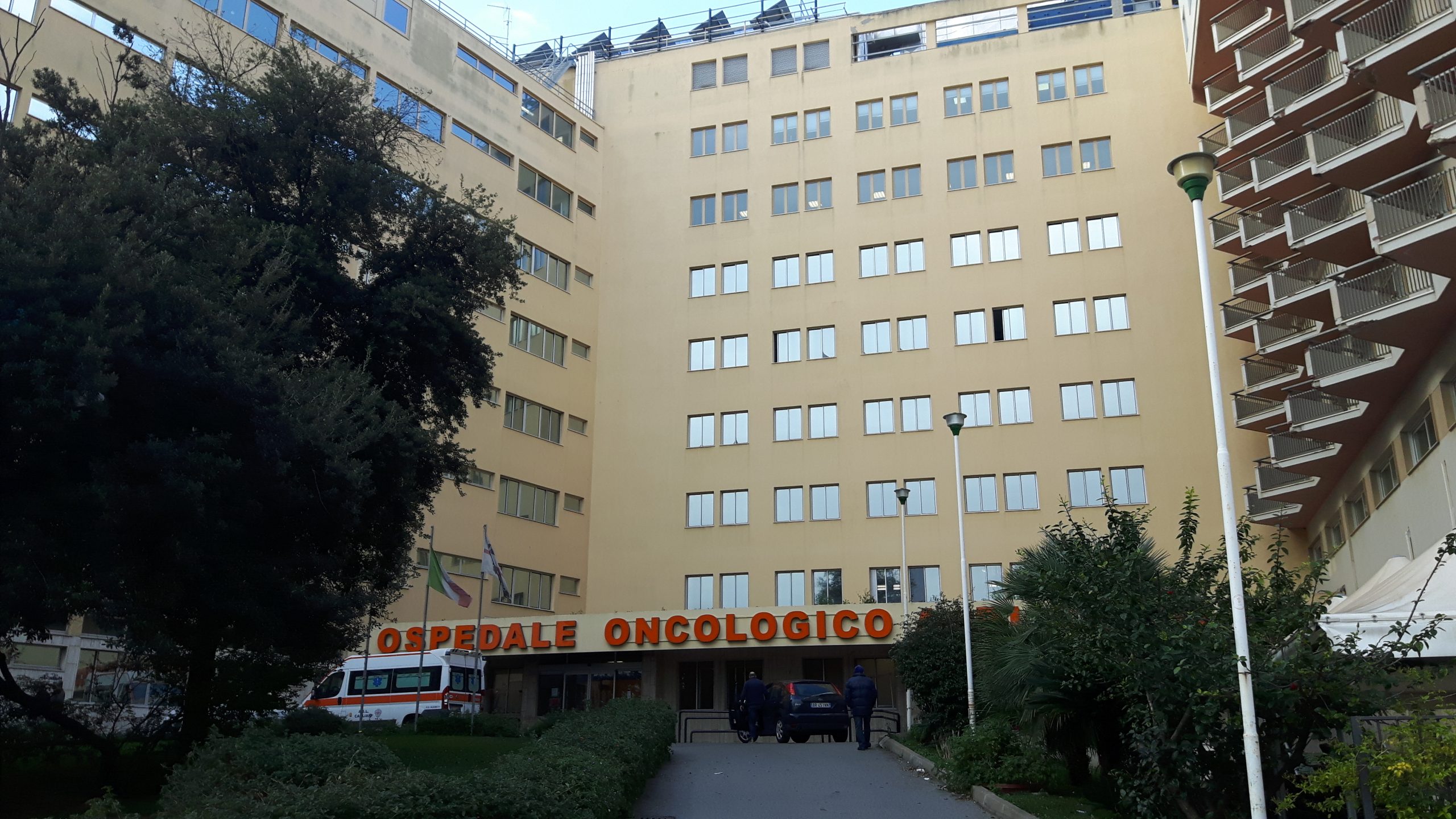 Cagliari, muore per setticemia pochi giorni dopo il parto a casa, aperta un’inchiesta