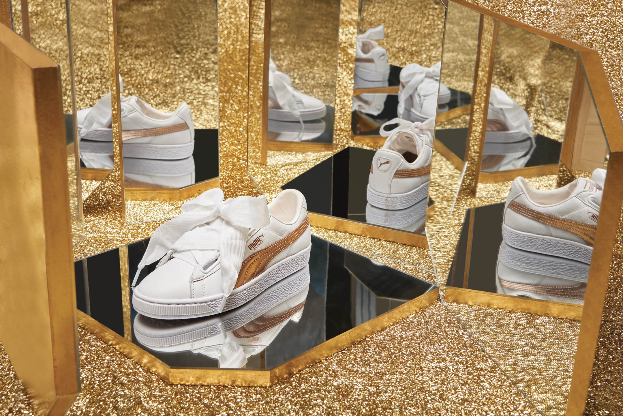 The Precious Pack, la versione ‘glam’ di sneakers iconiche in vendita da Aw Lab