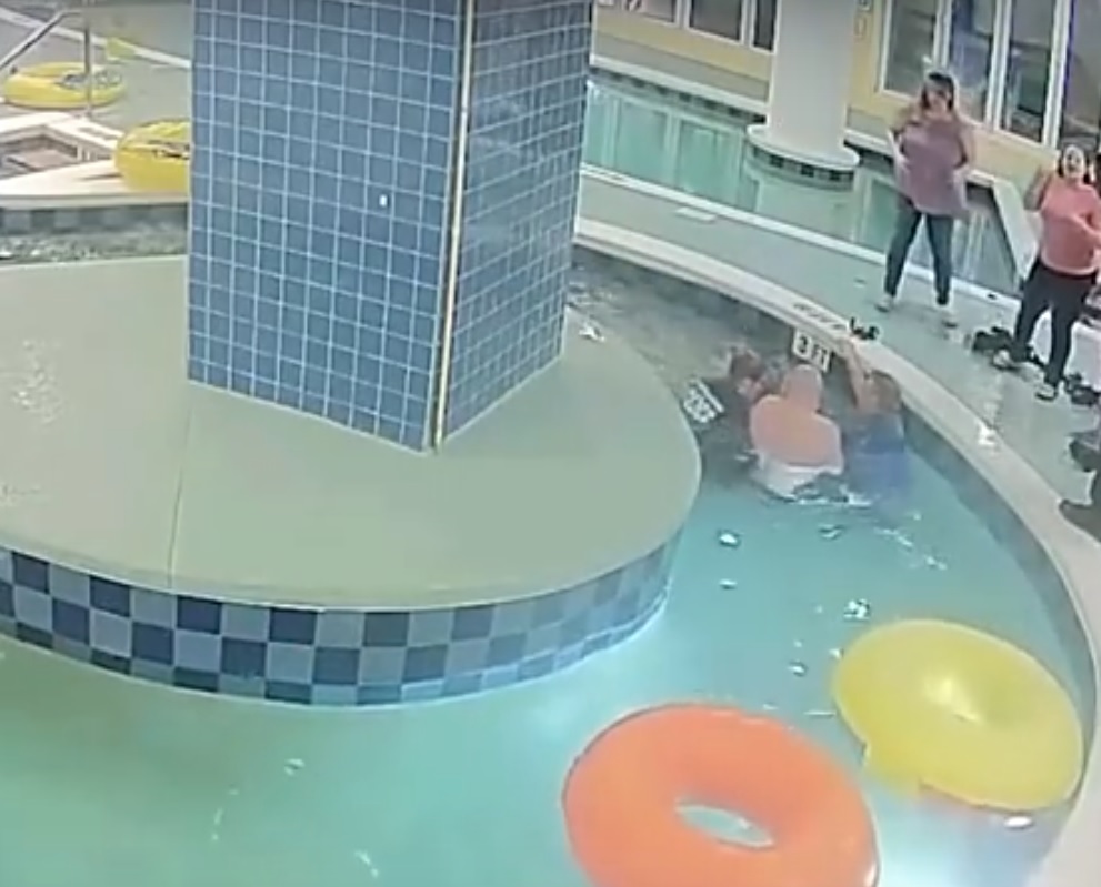 Bambino resta intrappolato sott’acqua per 9 minuti: il video del salvataggio