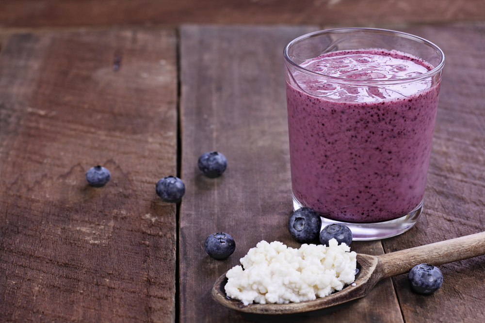 Cos’è il Kefir d’acqua o latte, e quali sono i benefici per la salute