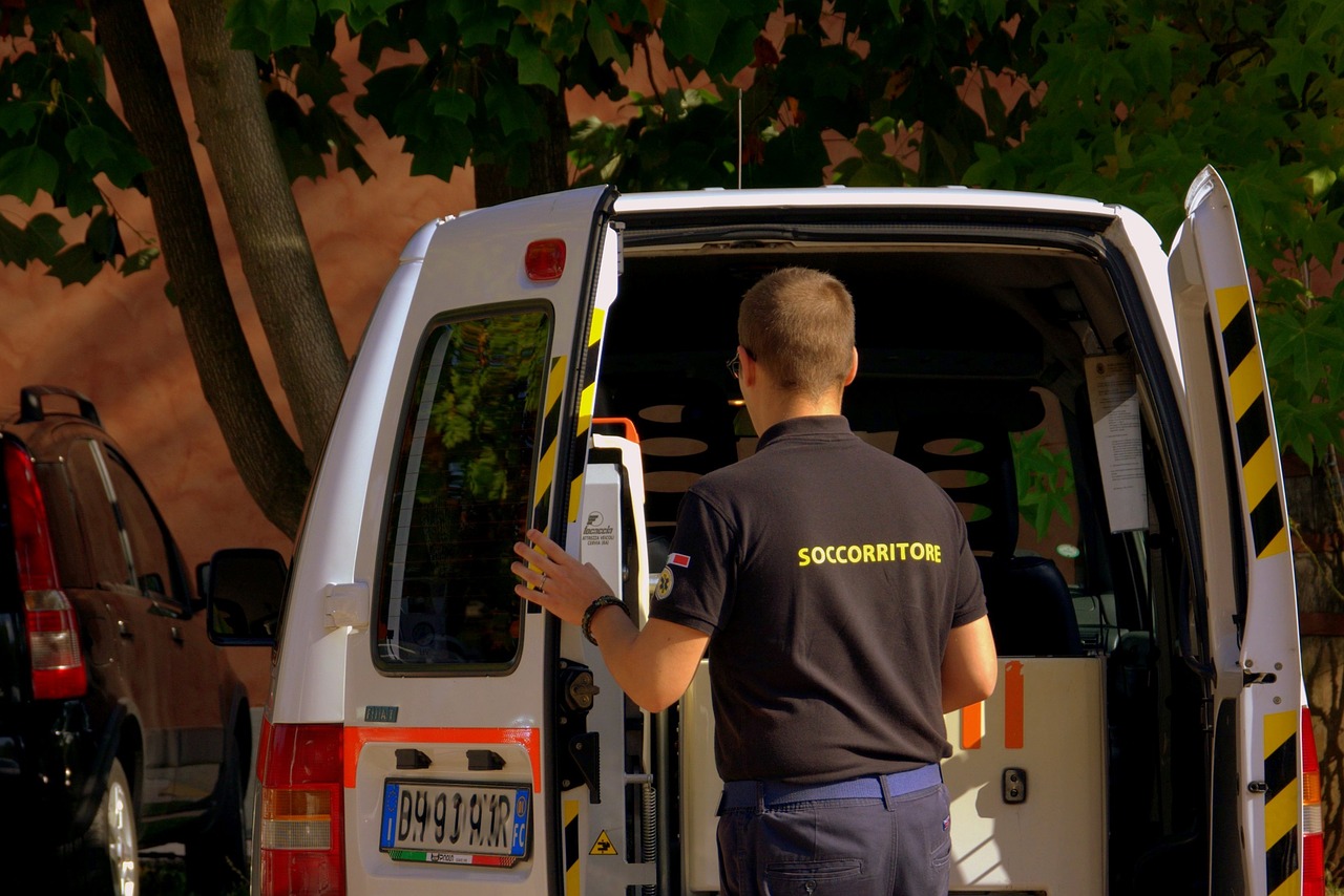 Vicenza, insegnante di musica si cosparge di benzina e si dà fuoco. Morta dopo una settimana di agonia