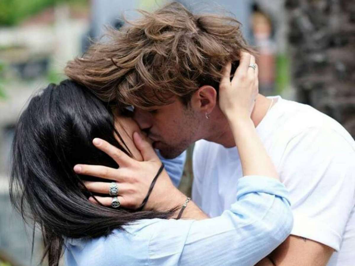 Giulia De Lellis commenta il bacio con Damante: ‘Non stiamo insieme, sono io la cretina’