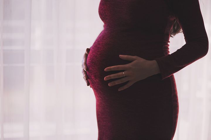 Congedo di maternità: spetta anche alle madri disoccupate o sospese