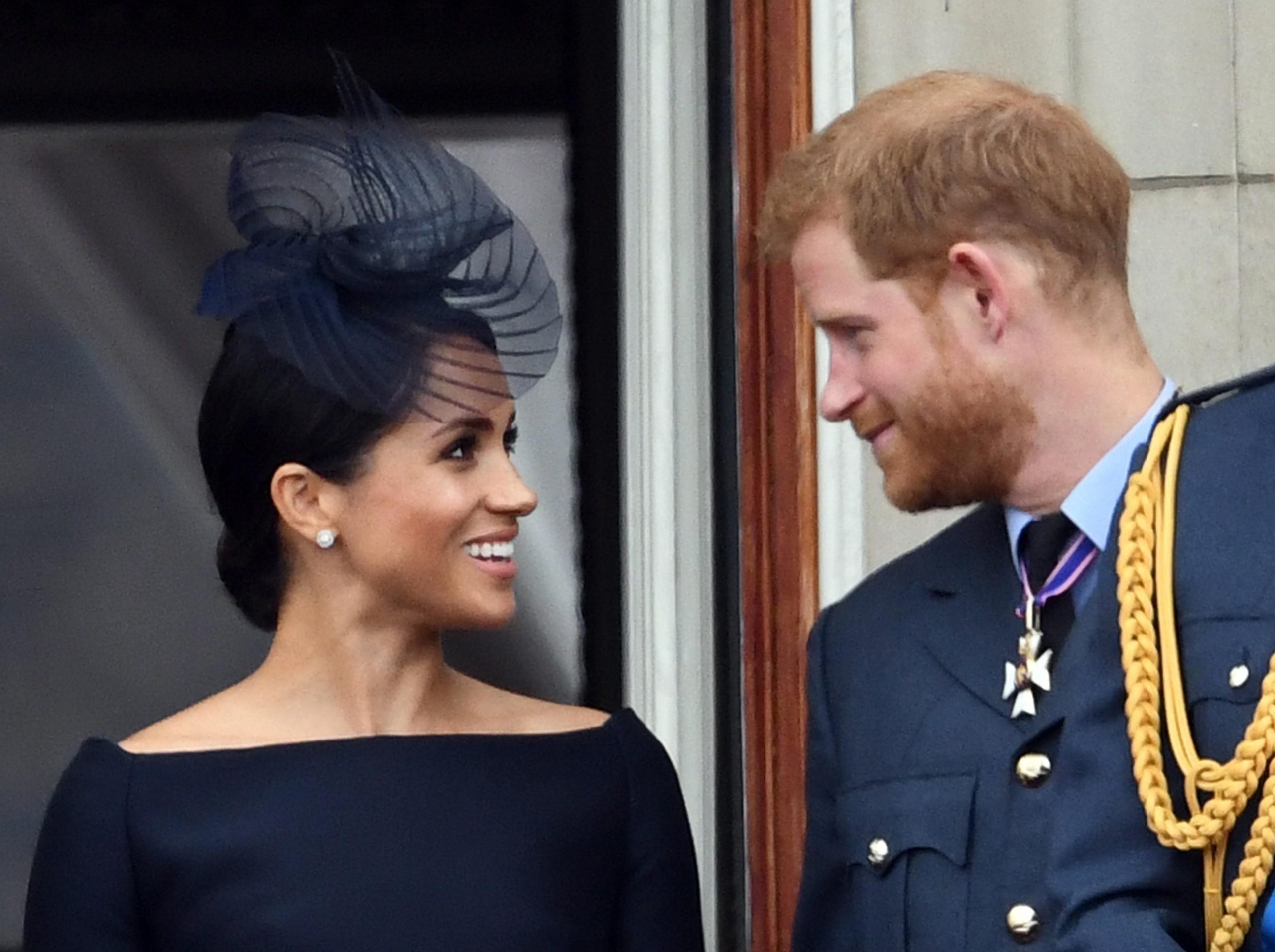 meghan-markle-polemiche-cambio-d-abito