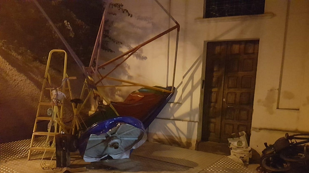 Sardegna, paura al luna park: la giostra si sgancia, dieci bambini rimangono feriti