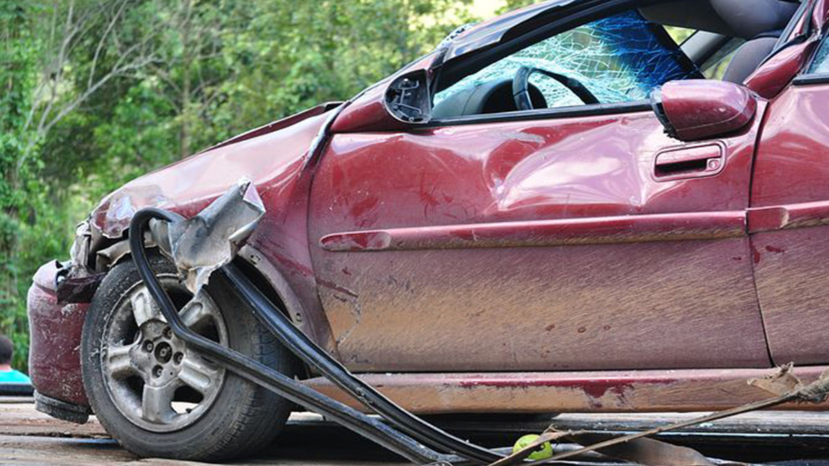 Giovane mamma sopravvive a un incidente stradale, muore in un altro schianto poche ore dopo