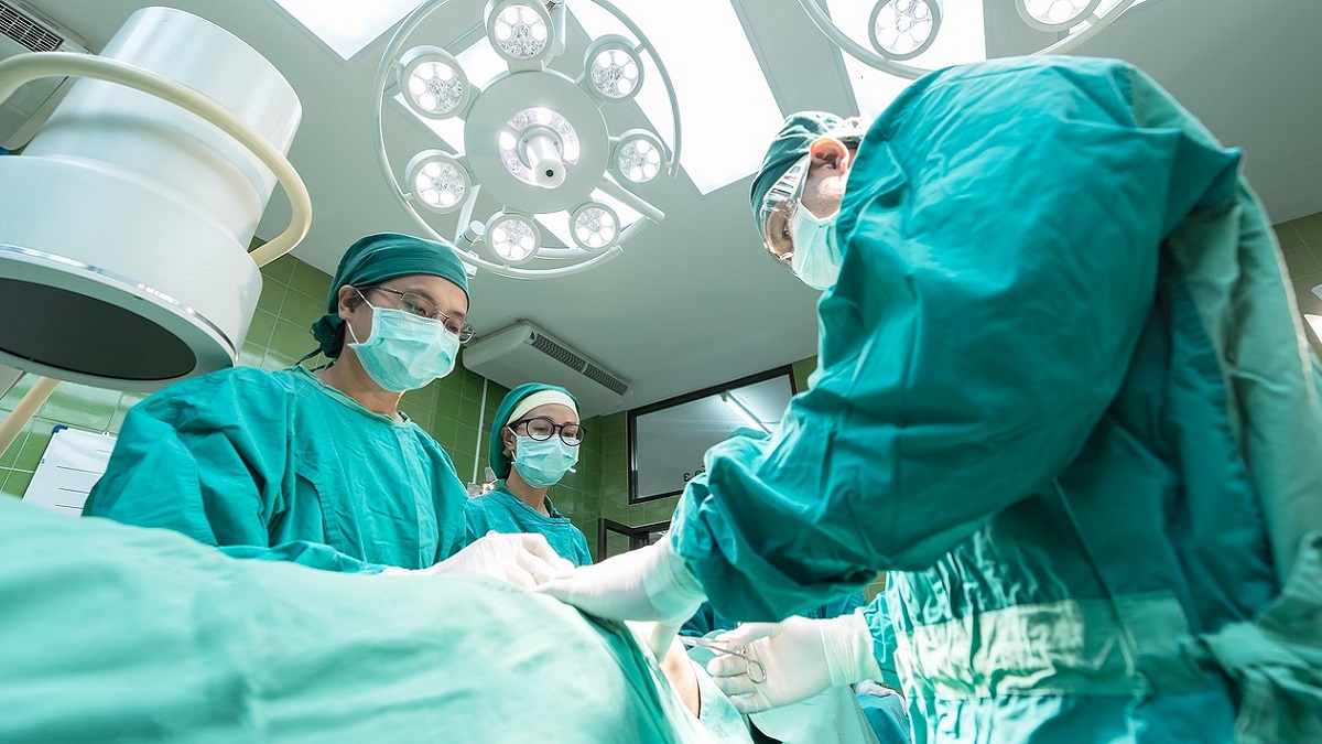 Cristina, ex modella sfigurata dal chirurgo: ‘Nessun risarcimento e ho perso il lavoro’