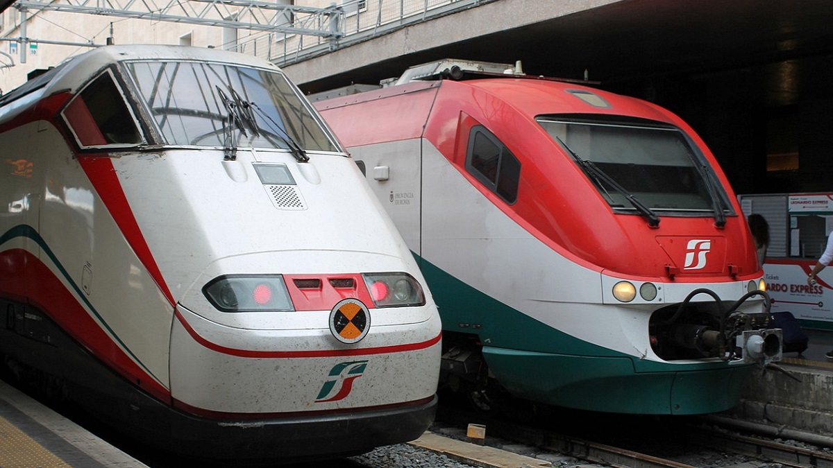 Bologna, genitori scendono dal treno dimenticando il figlio: recuperato a Rimini