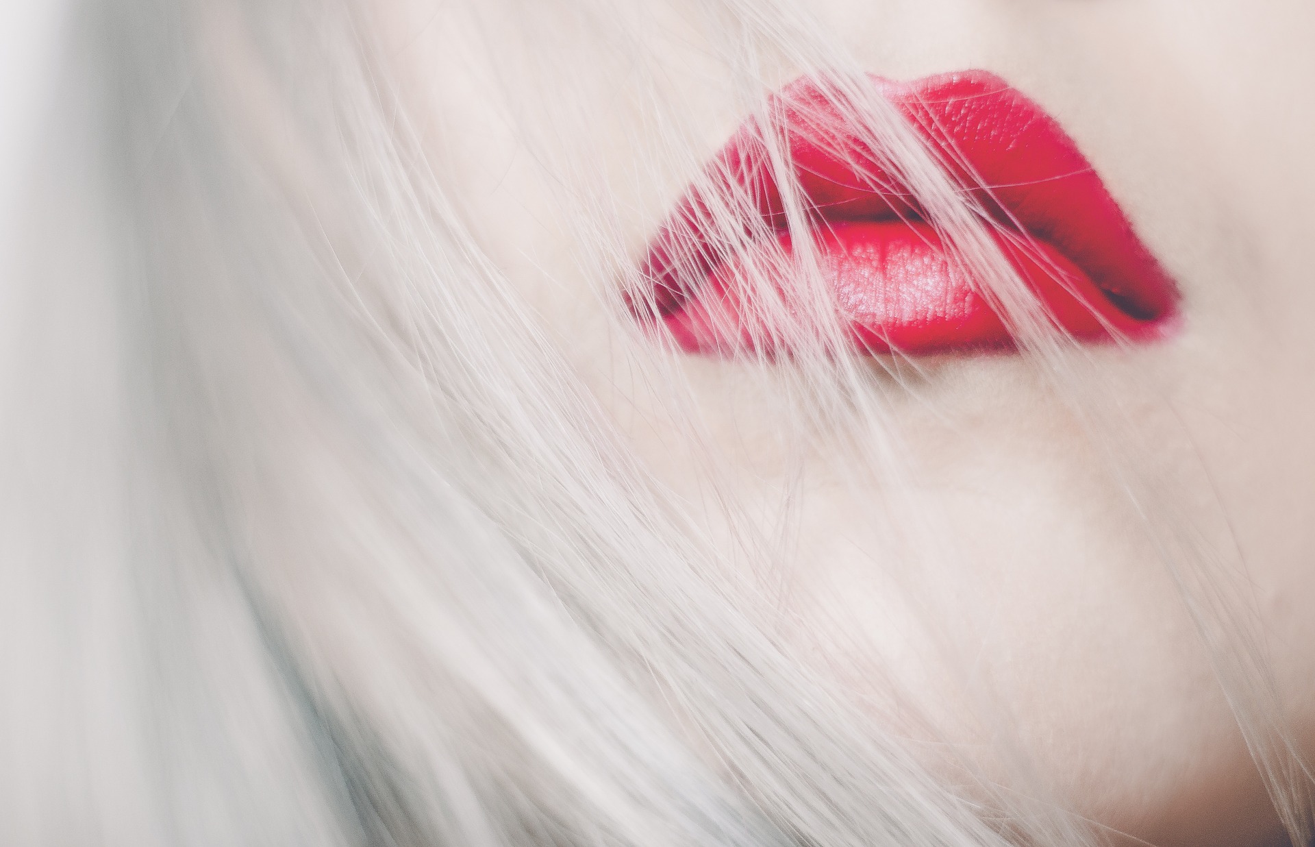 Tinte labbra: i segreti per applicarle in modo perfetto
