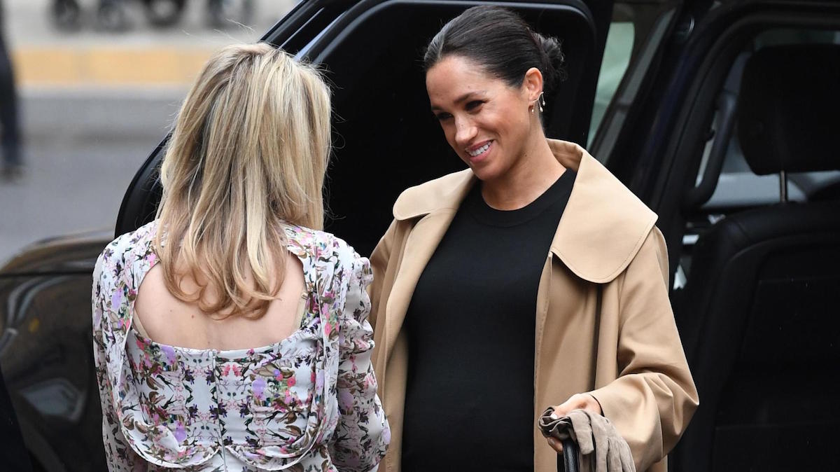 Meghan Markle incinta, i suoi abiti svelano quando nascerà il royal baby