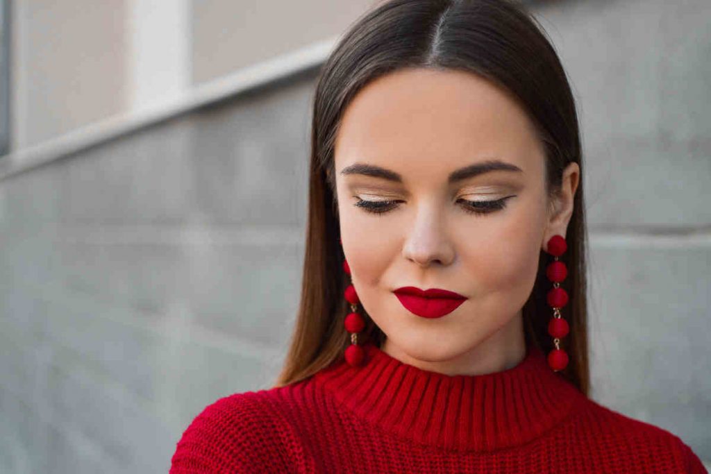 trucco occhi champagne rossetto rosso