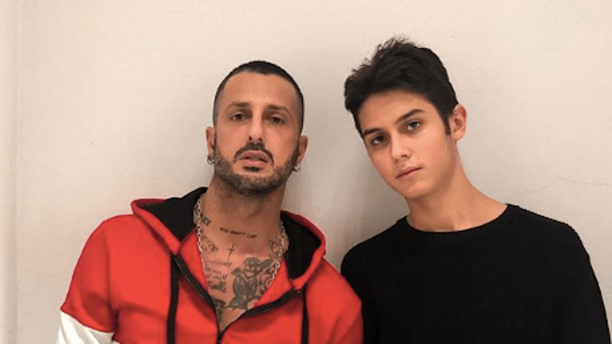 Fabrizio Corona, la foto con il figlio scatena la polemica