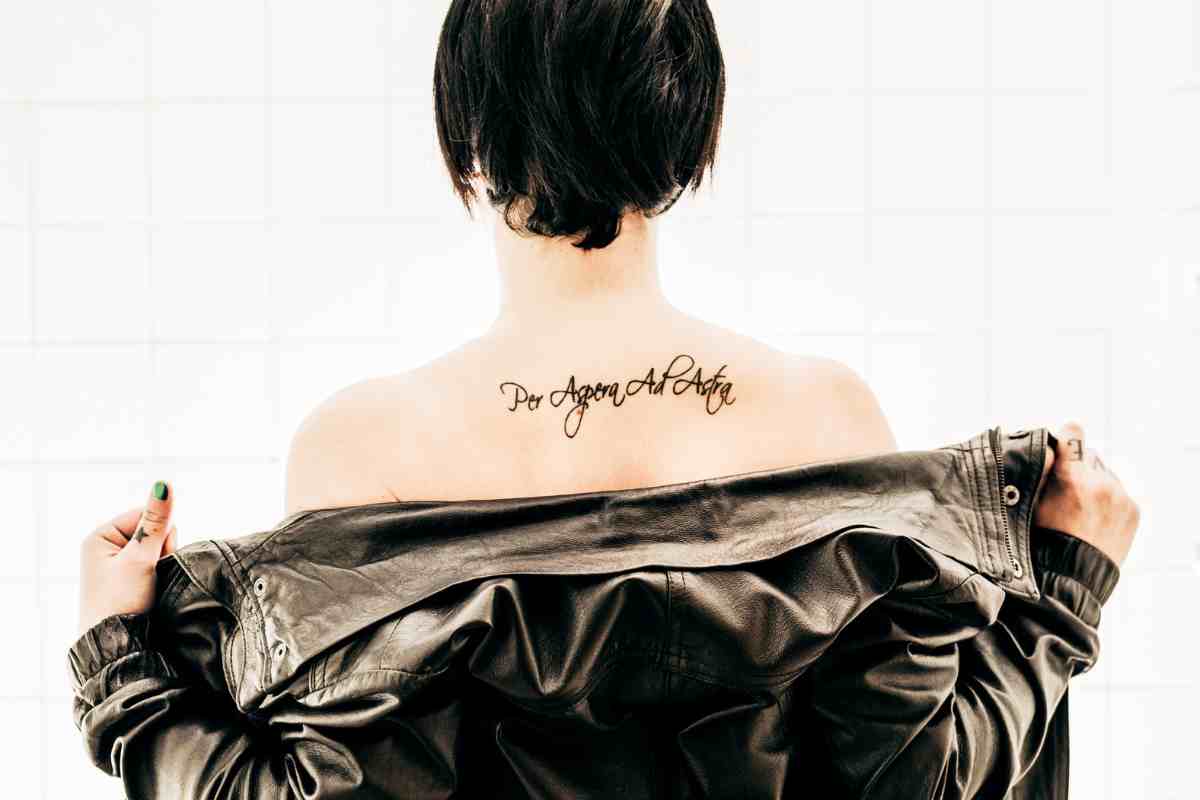Tatuaggi frasi latine famose scritte latino
