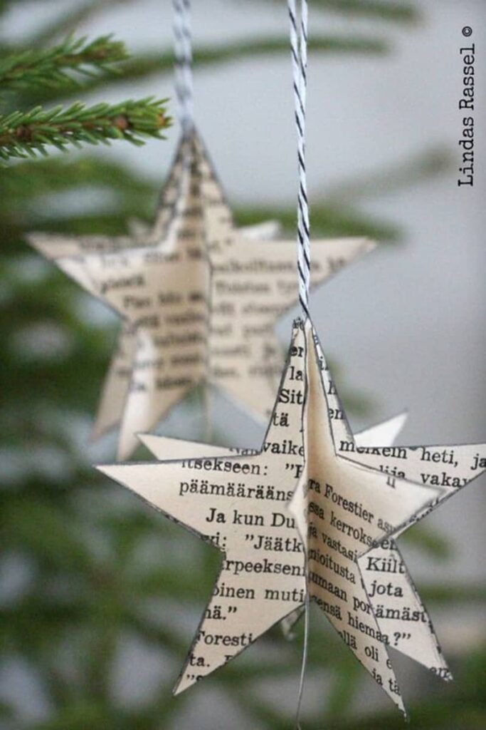 stella di carta da appendere all'albero di Natale 