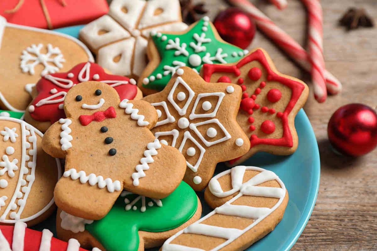 vassoio con biscotti di natale