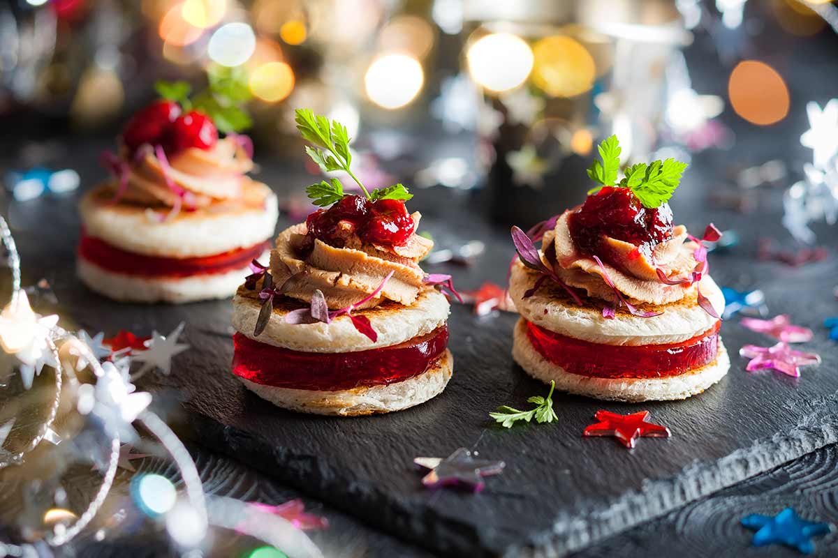 Menù di Natale finger food: idee sfiziose dall’antipasto al dolce