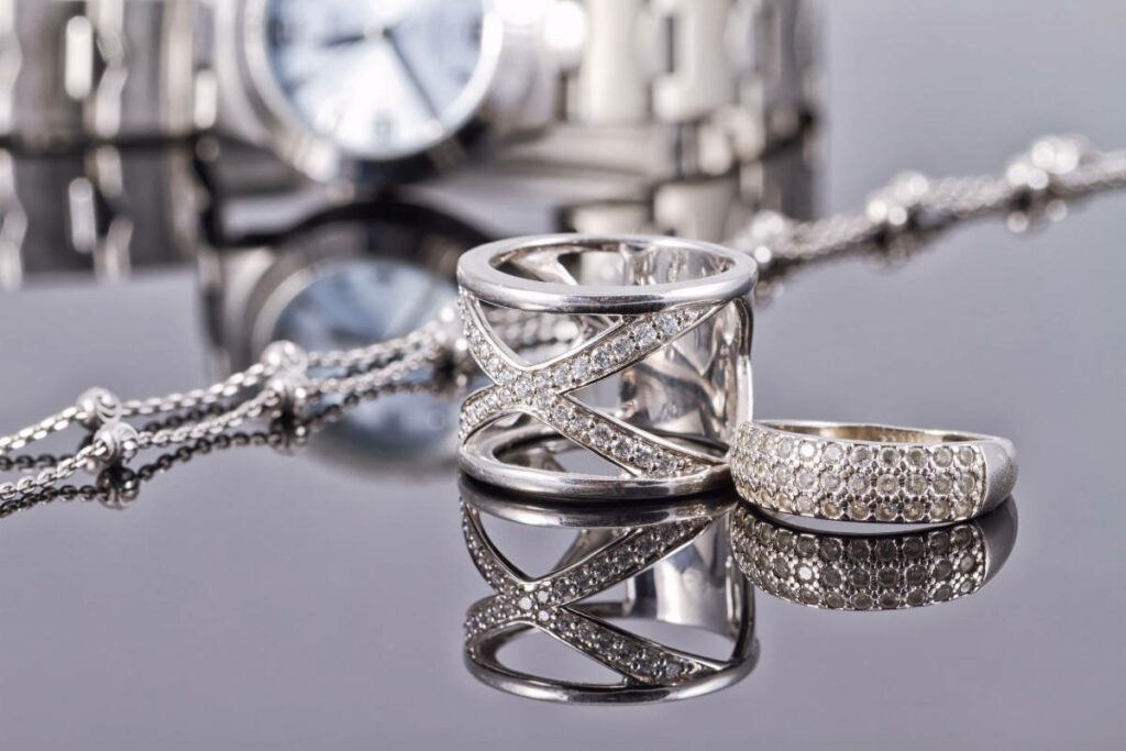 Come Pulire I Gioielli In Argento Come pulire i gioielli in oro, argento e bigiotteria | Pourfemme
