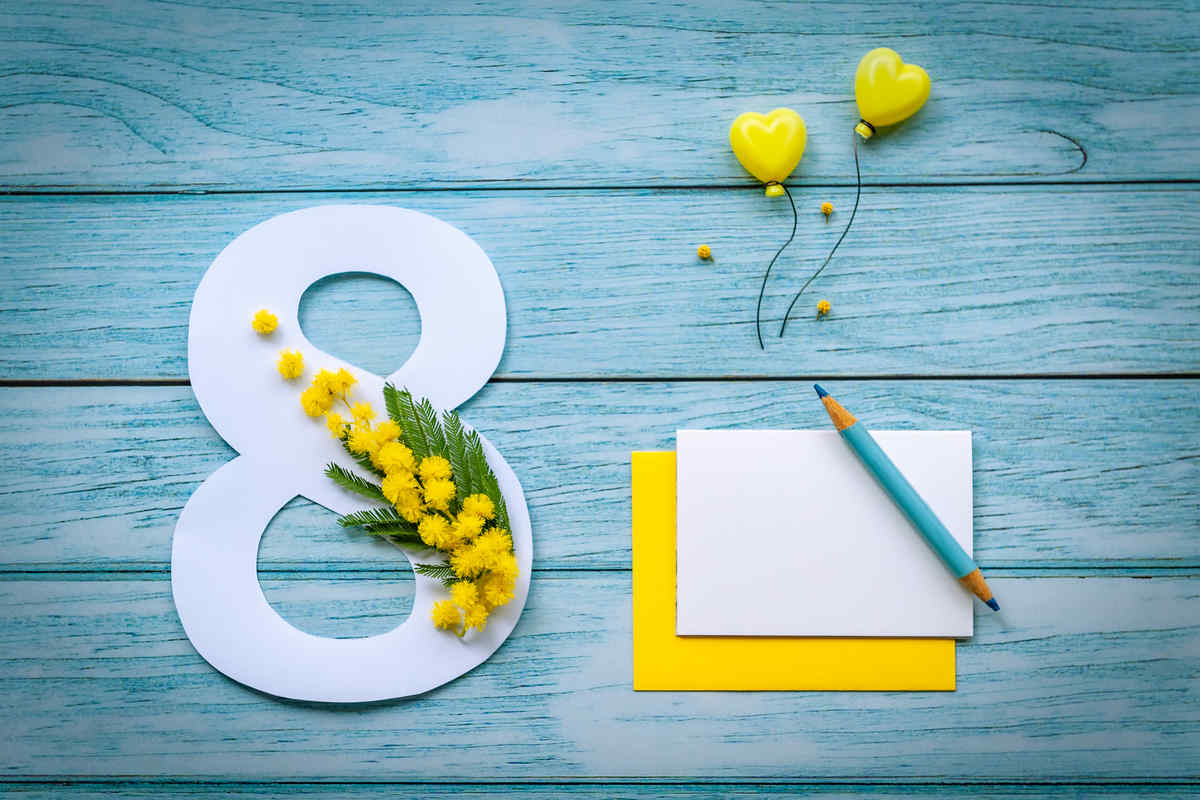 Lavoretti mimosa per la Festa della Donna: idee fai da te per i più piccoli