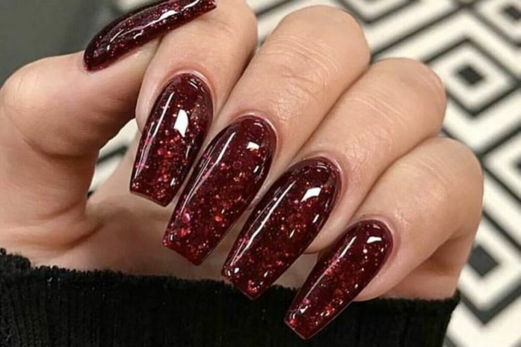 Unghie bordeaux gel